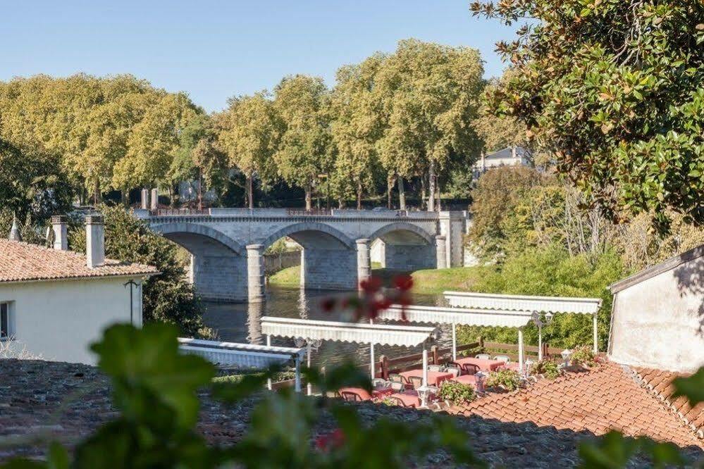 Logis Hotel Emeraude Confolens Exterior photo